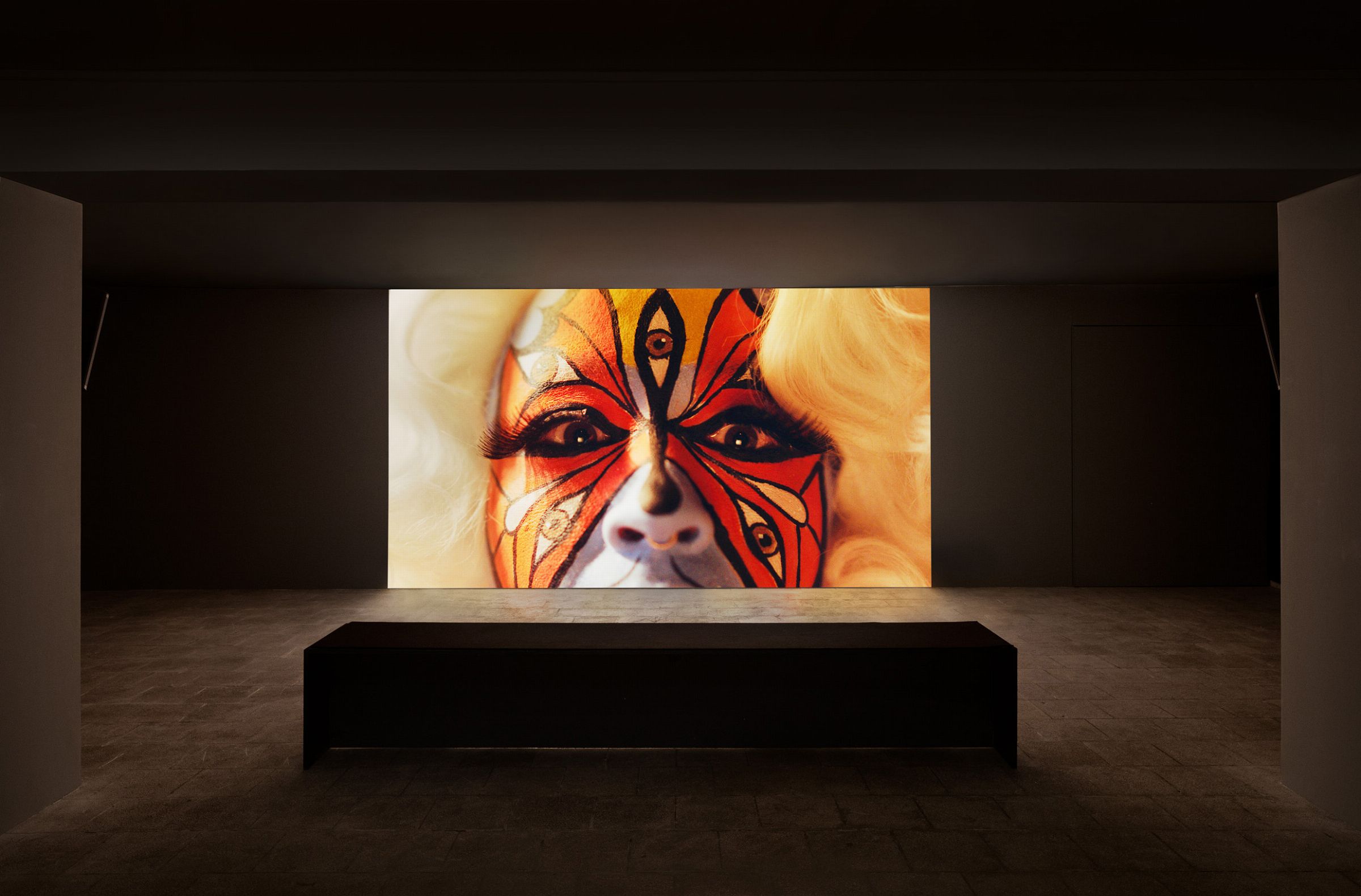 ART DOCUMENTATION Galerie CAPITAIN PETZEL